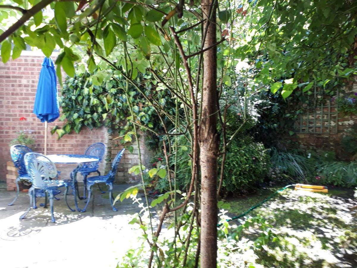 The Poop Deck Villa Upton upon Severn Exteriör bild